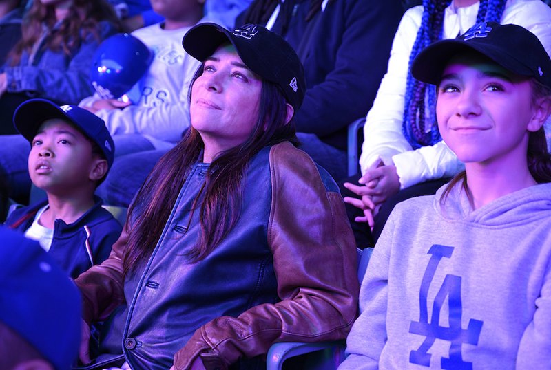 FX Inks Global Deal avec Pamela Adlon et Better Things