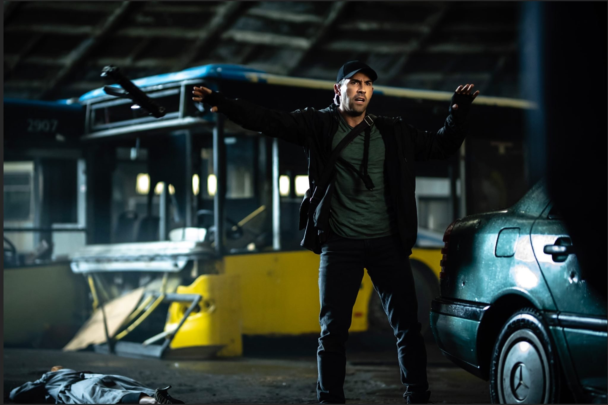 1597716180 811 Interview CS Scott Adkins parle de l39heritage des mensonges