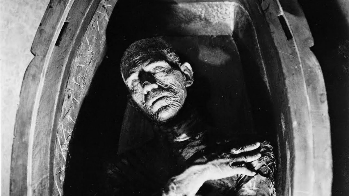 mummy-6600925-6357623-jpg