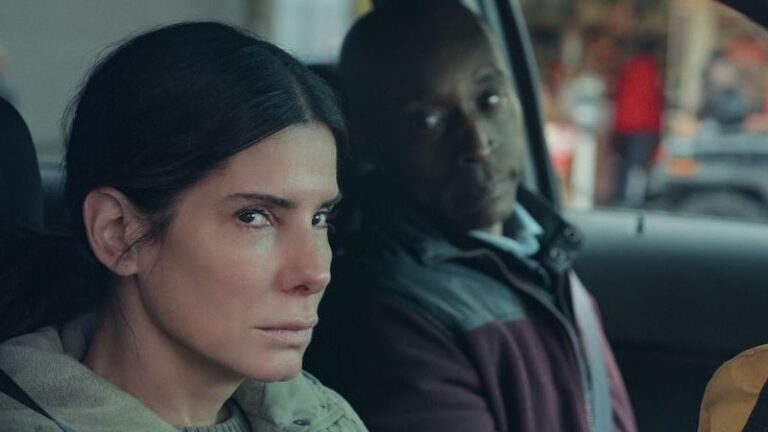 Sandra Bullock et Rob Morgan discutent d’un drame