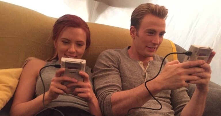 Chris Evans est «très excité» de rejoindre Scarlett Johansson dans le projet dramatique Space Race Artemis