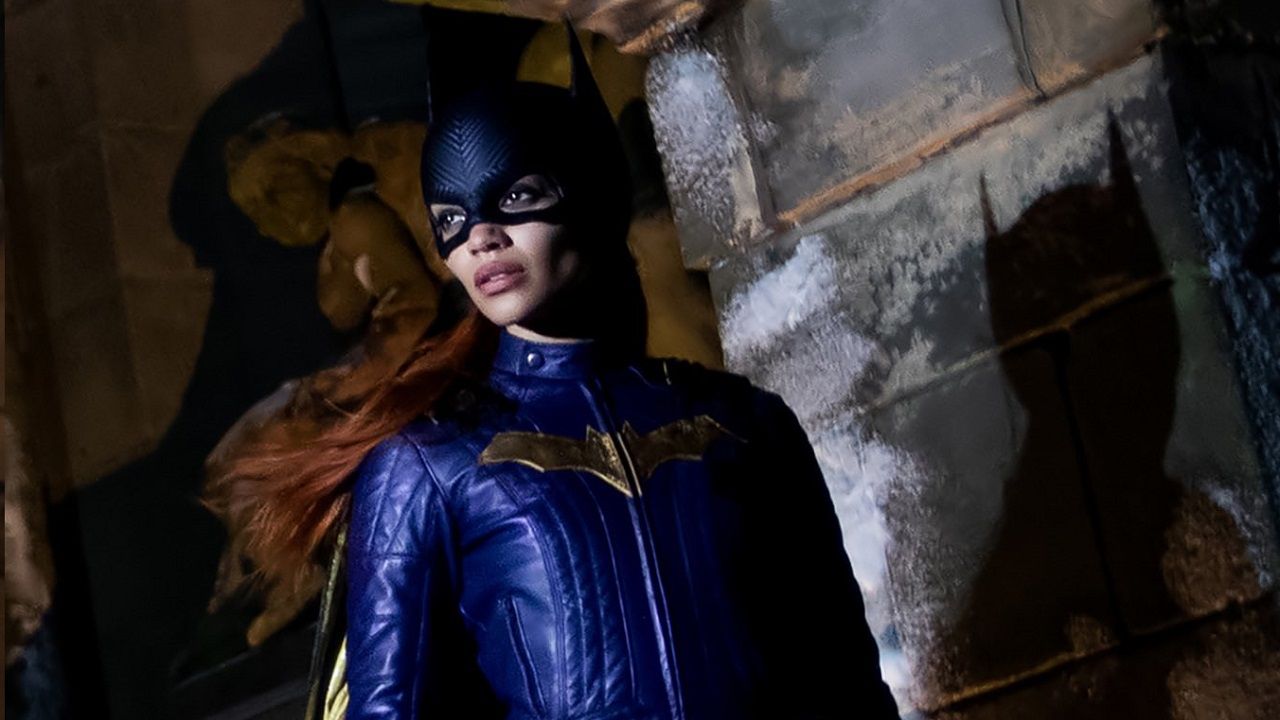 Leslie Grace taquine un film fou de Batgirl dit que