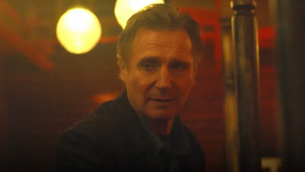 Liam Neeson repond a ses commentaires controverses sur la course.webp