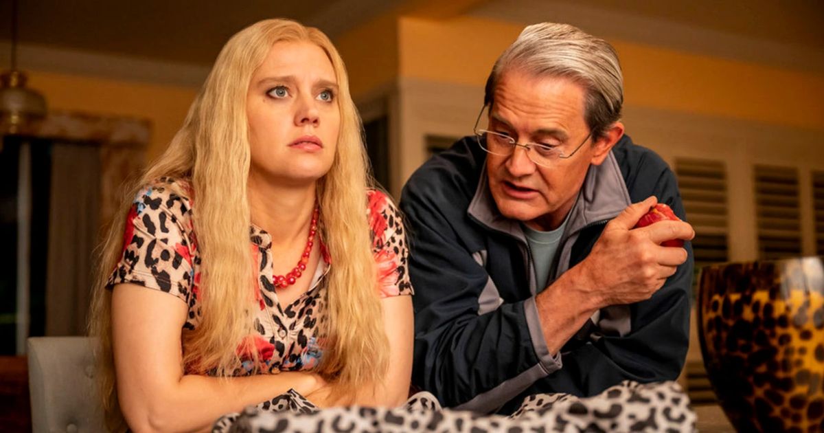 Kate McKinnon and Kyle Maclachlan in Joe vs Carole