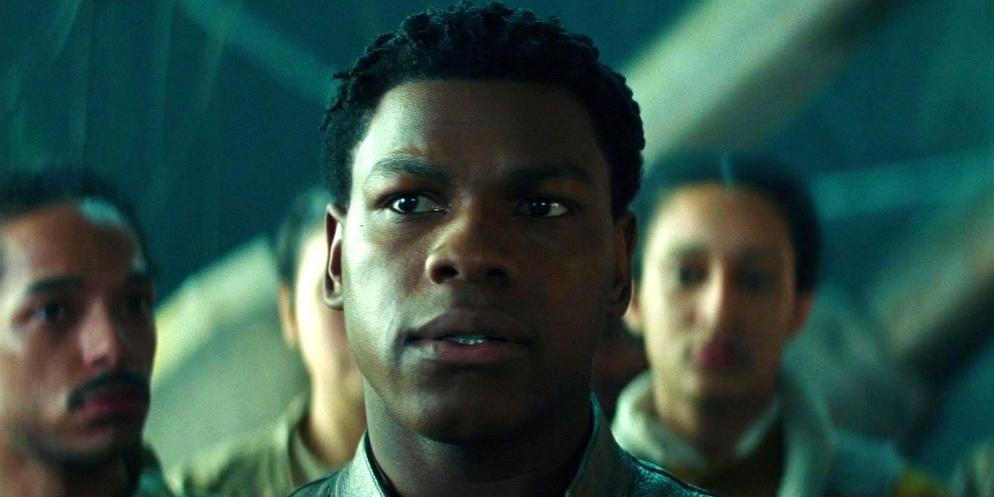 Le pere de John Boyega se plaint que son fils
