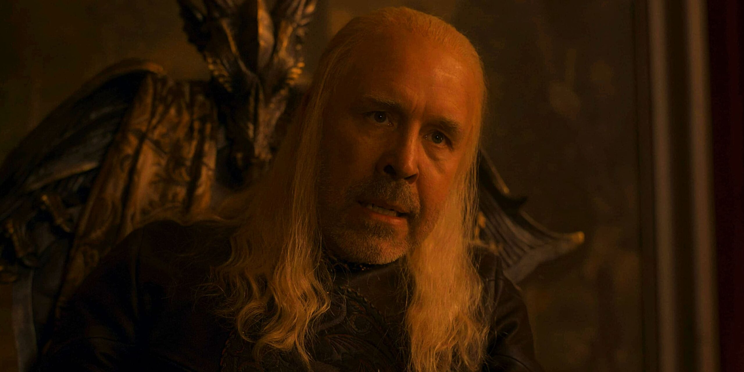 Viserys looking threatening scaled