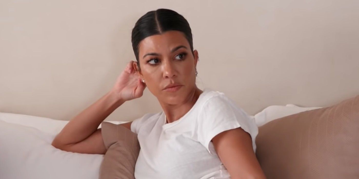 kourtney kardashian in white cropped