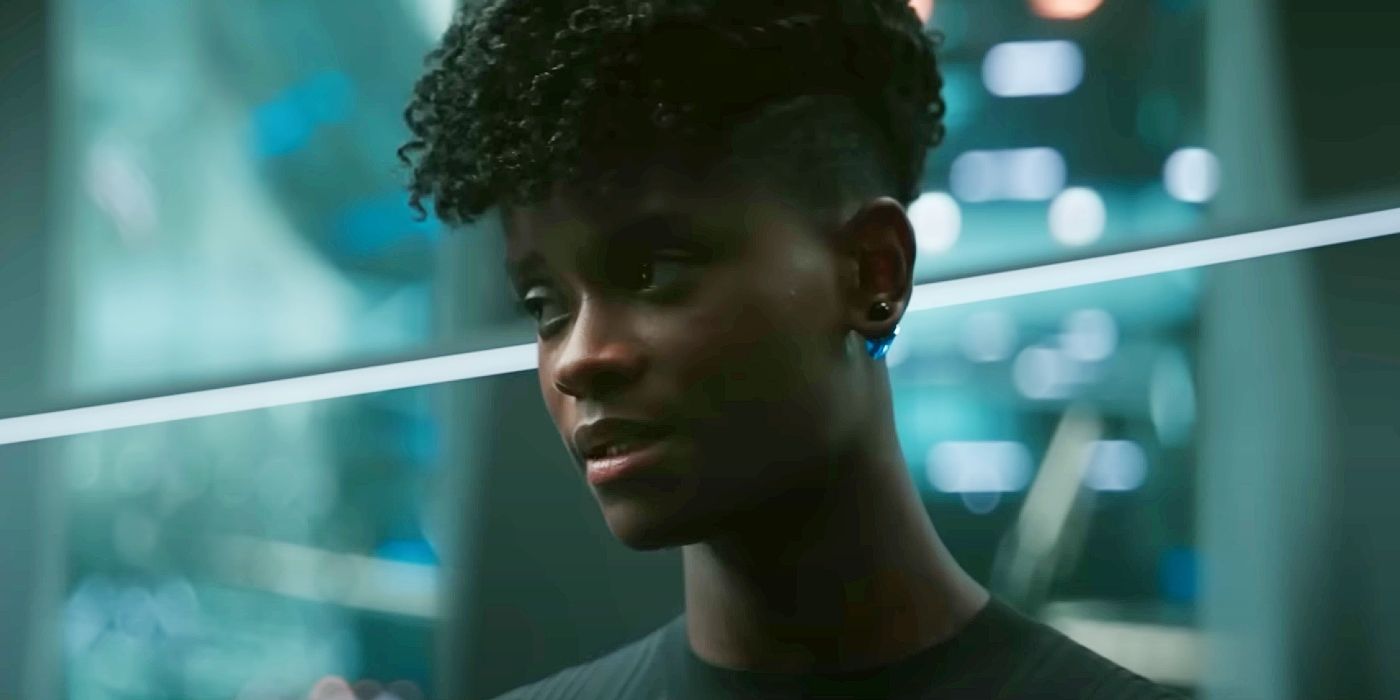 Shuri Letitia Wright Black Panther Wakanda Forever(1)