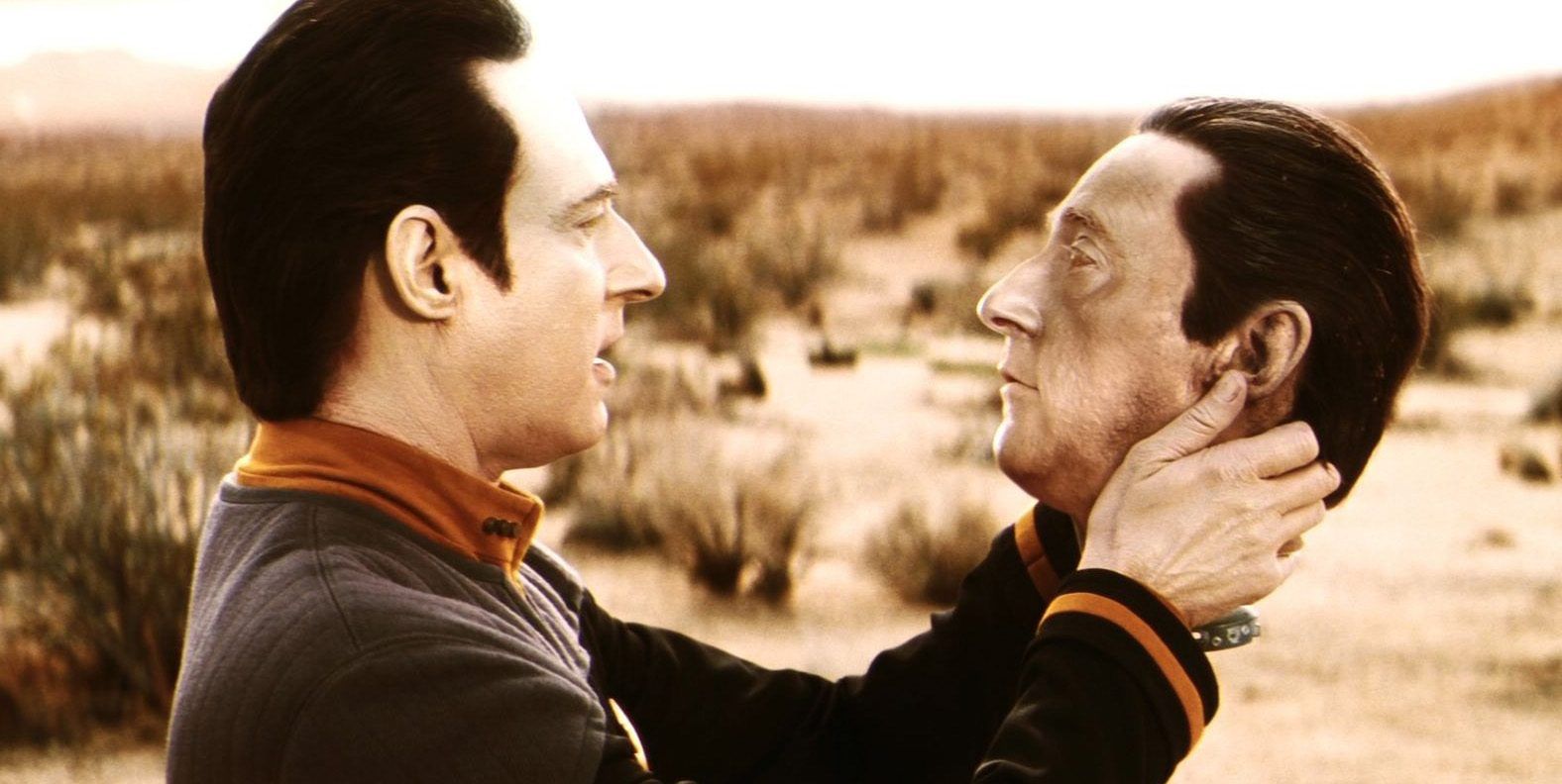 Star Trek confirme que les données ont été reconstruites après Nemesis (Alors qu'est-ce qui l'a tué?)