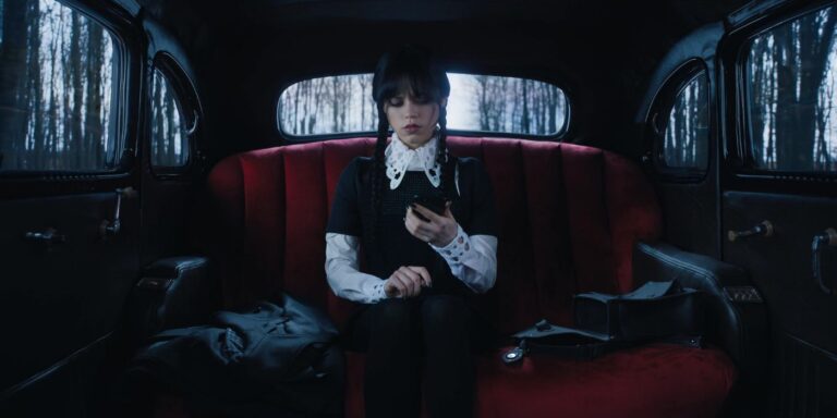 Jenna Ortega explique pourquoi elle a changé certains dialogues du mercredi