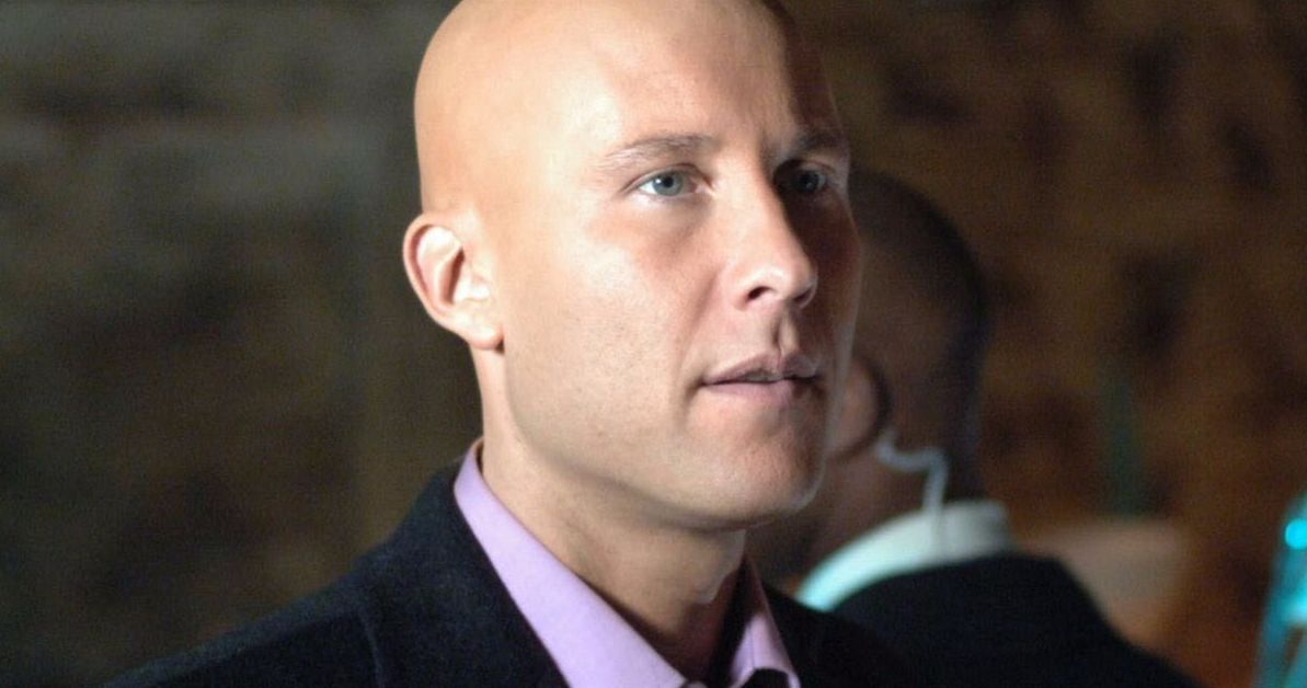 Smallville Star Michael Rosenbaum Turned Down Infinite Earths Crossover