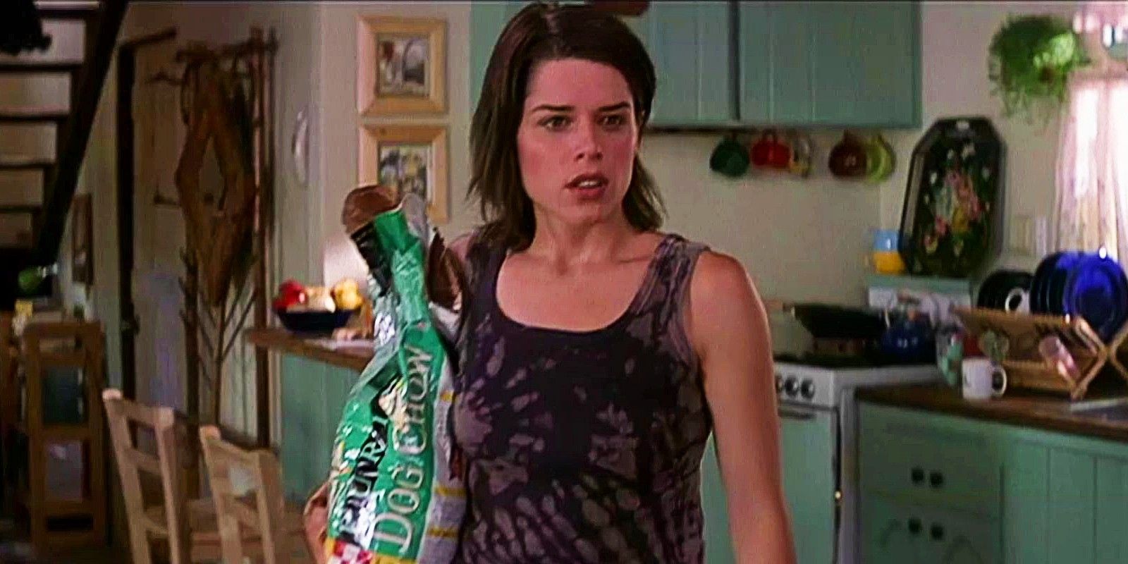 Neve Campbell as Sidney Prescott in Scream 3-2