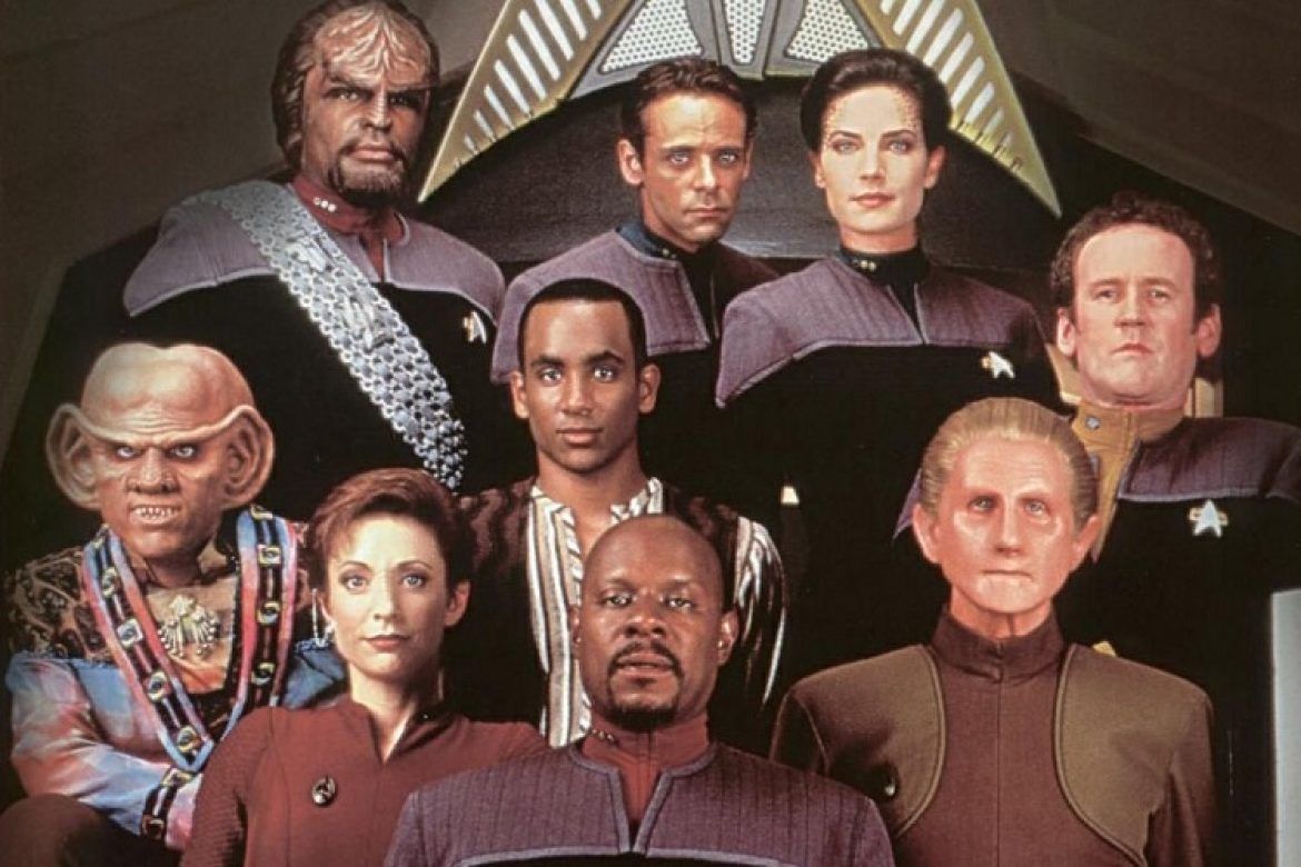 Sisko de Star Trek révèle une sombre vérité sur son équipe de suite DS9
