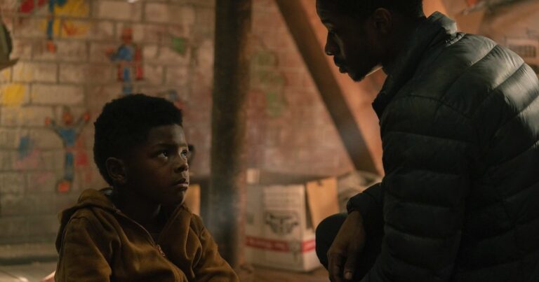 Henry et Sam remettent en question la moralité dans The Last of Us