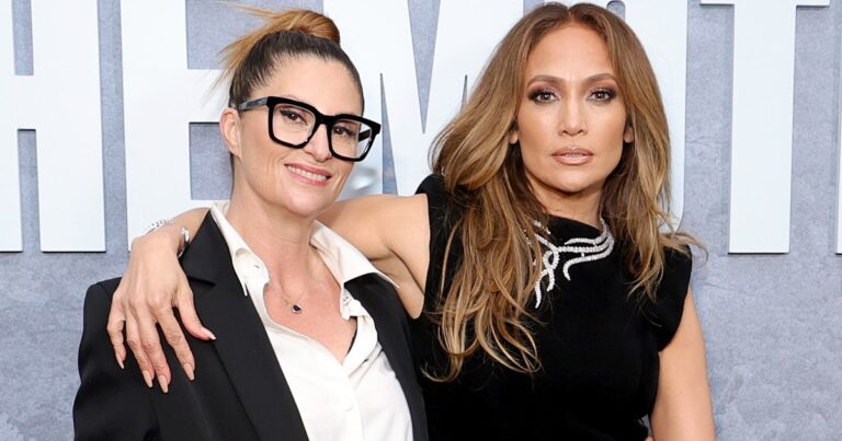 La mère réalisatrice Niki Caro parle du film Netflix de Jennifer Lopez