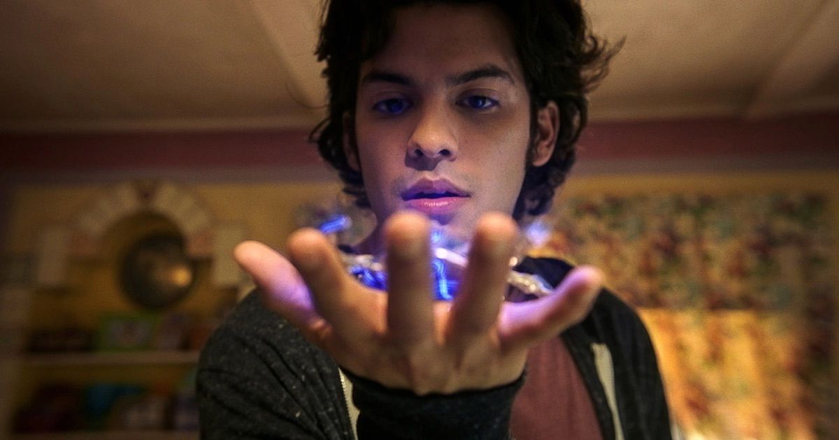 Le réalisateur de Blue Beetle parle de la représentation latino-américaine dans le film et la réalisation de "Cronenberg for Kids"
