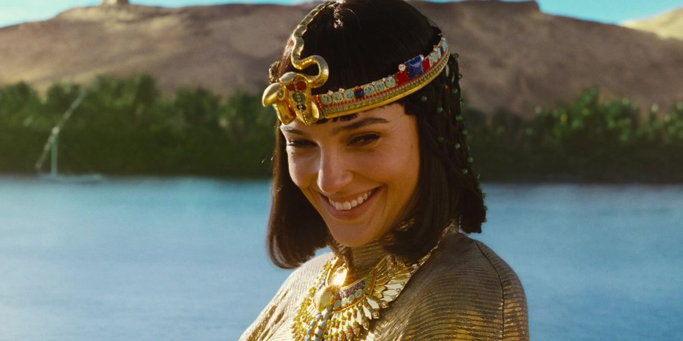 Gal Gadot détaille la "grande tâche" de son film sur Cléopâtre et pourquoi cela prend si longtemps à faire
