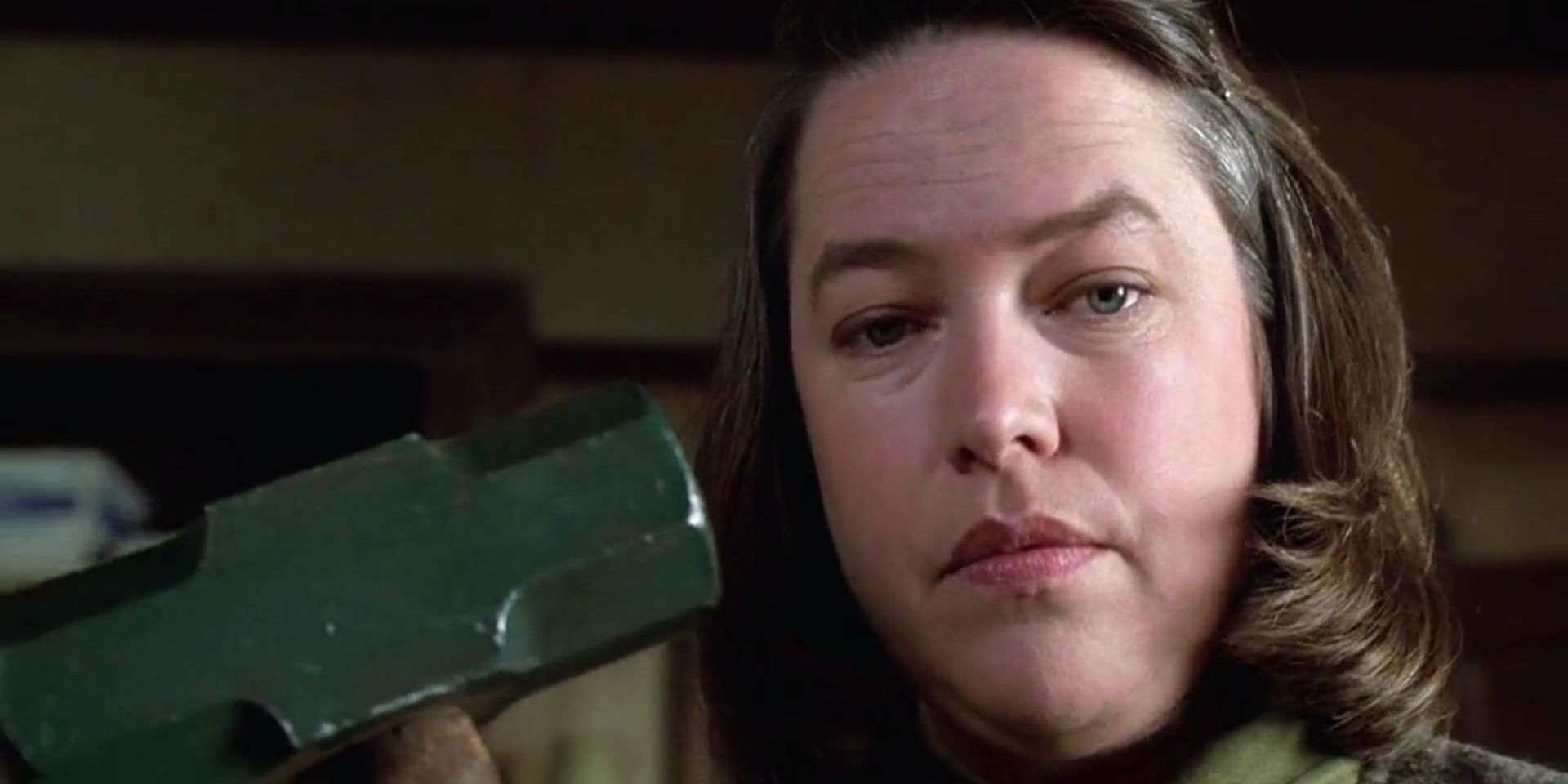 La tristement célèbre scène de boitillage de Misery est bien pire dans le livre de Stephen King