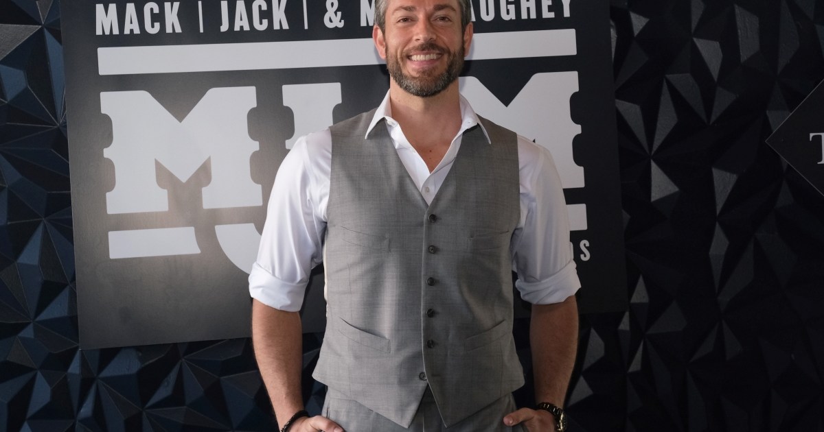 Zachary Levi dit que les commentaires sur la grève des acteurs ont été sortis de leur contexte