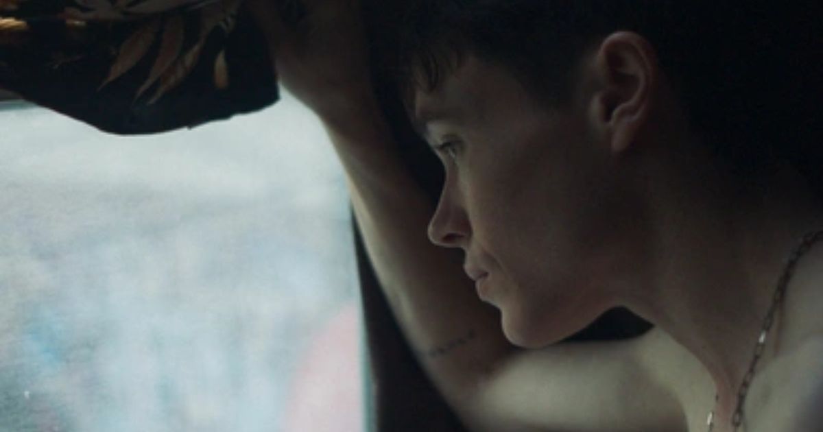 La scène torse nu d'Elliot Page dans Close To You était "libérante"