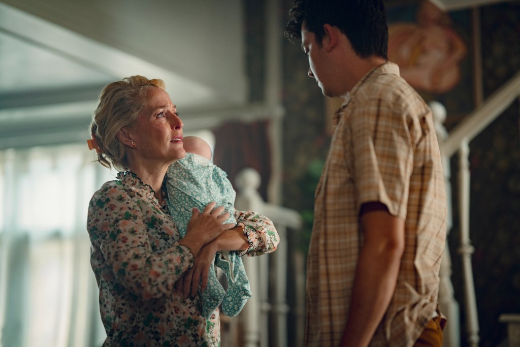 éducation sexuelle-saison-4-gillian-anderson-asa-butterfield-netflix-thomas-wood
