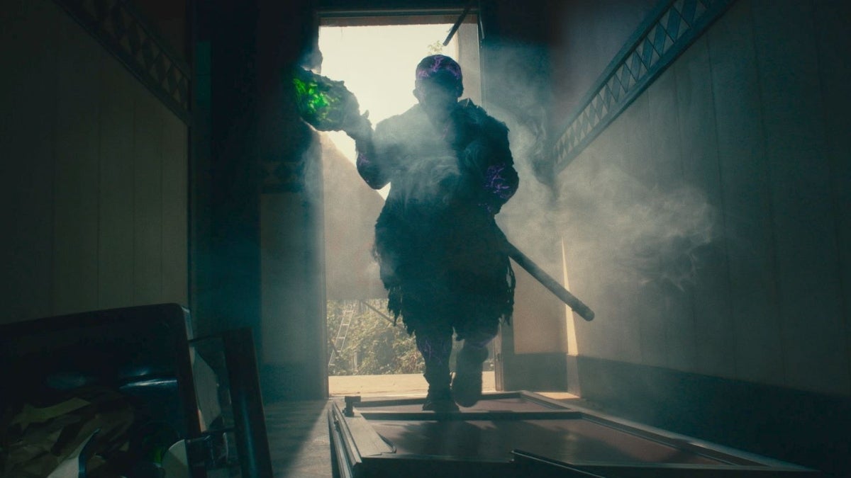 Le réalisateur de "The Toxic Avenger", Macon Blair, parle de son approche "stupide volontaire" du remake