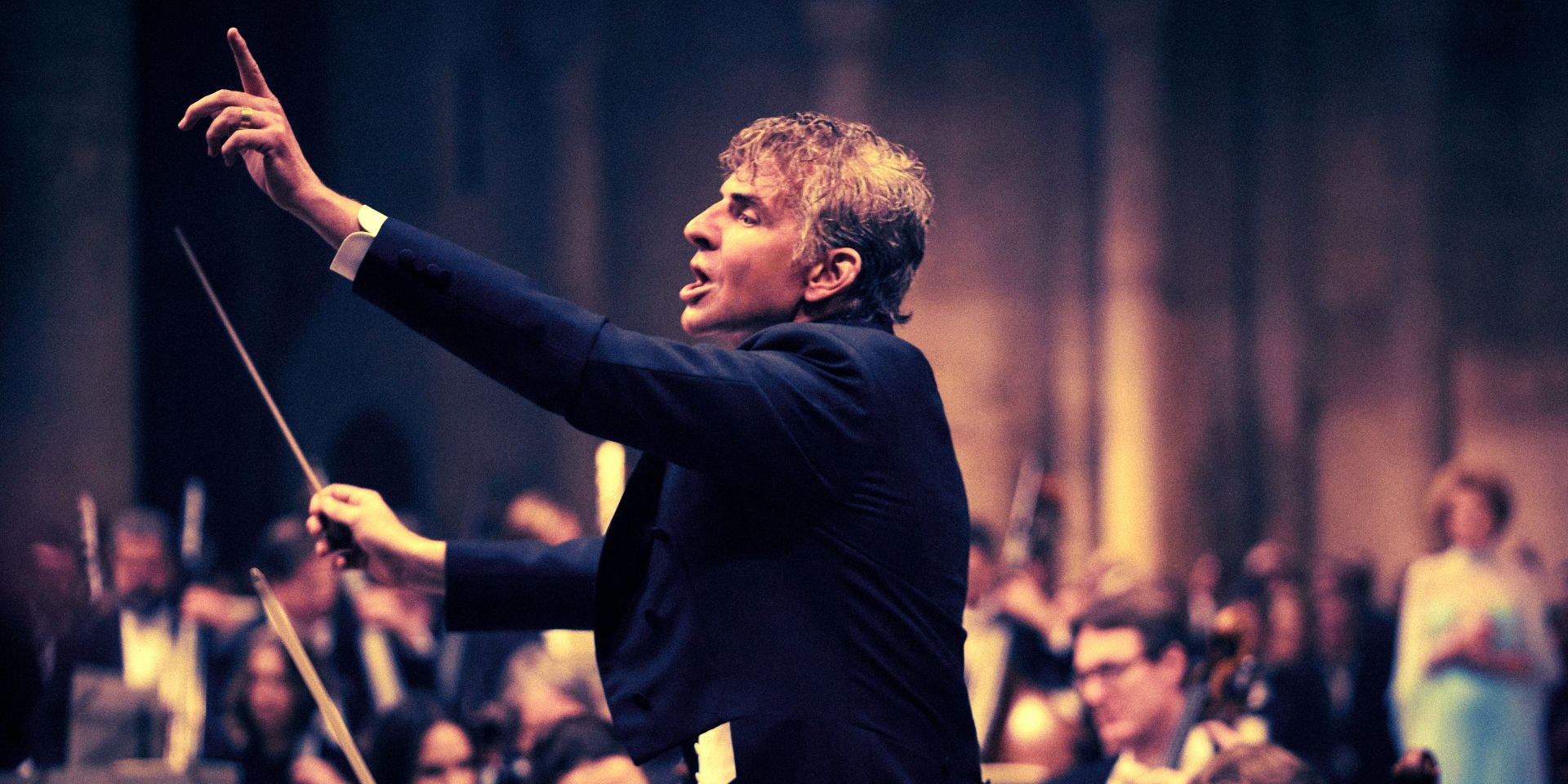 Maestro Review: Le biopic Bernstein de Bradley Cooper est astucieux et fracturé