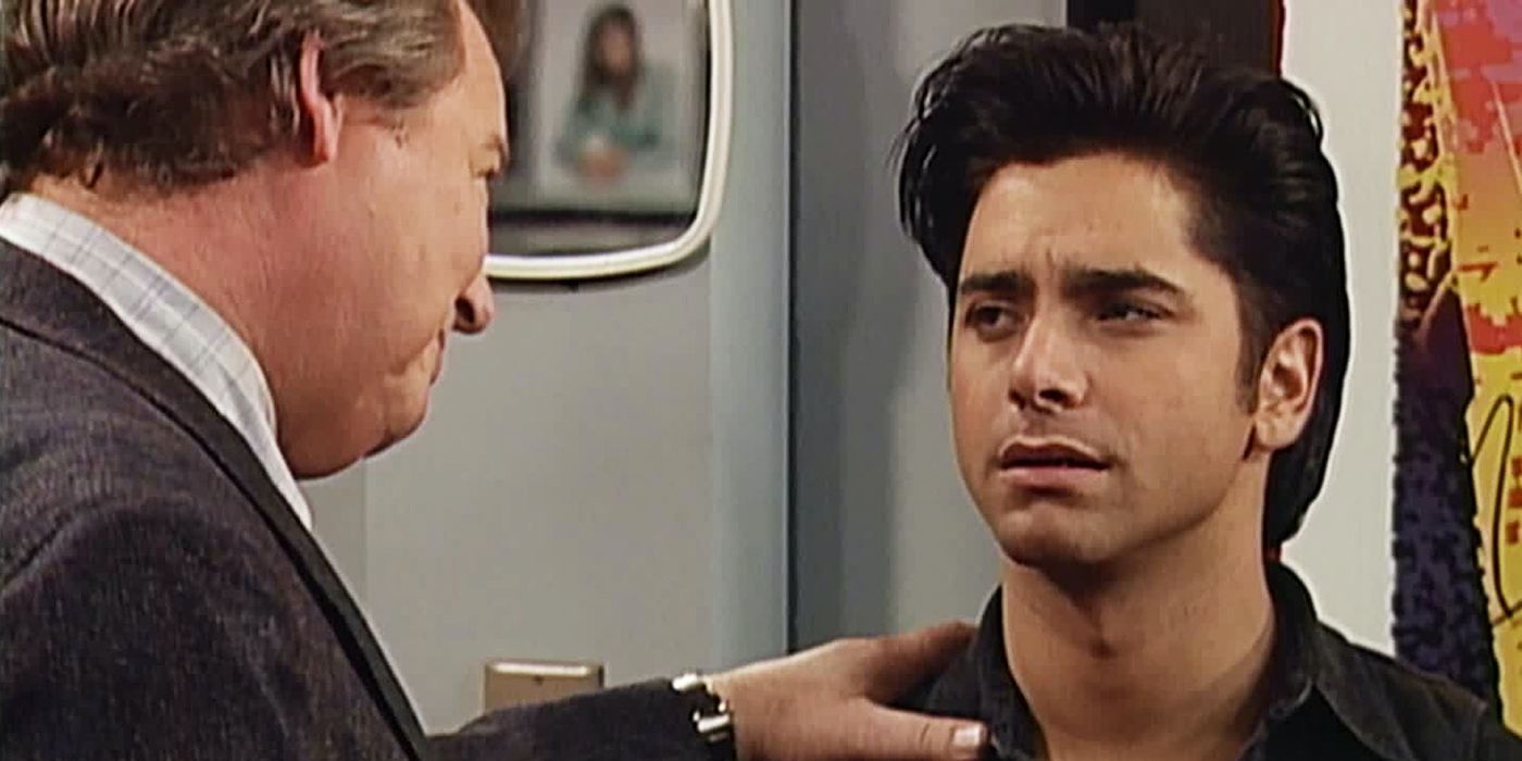 "This Thing Will Crash & Burn" : Pourquoi John Stamos a supplié de quitter la salle comble (et comment il a été convaincu de rester)