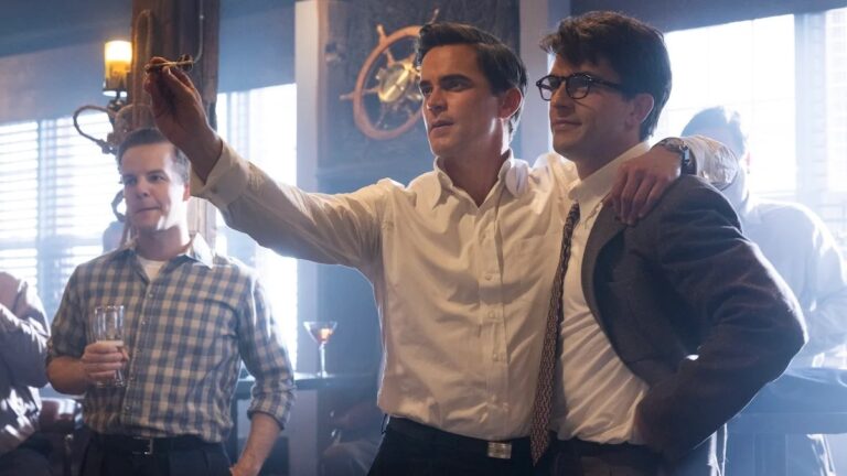 Critique des « compagnons de voyage » : Matt Bomer et Jonathan Bailey mènent un brillant mélange de sexe, de politique et de manipulation