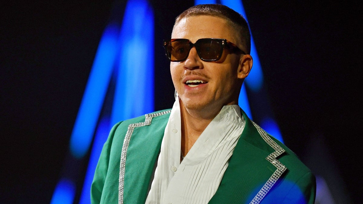 Macklemore déclare que « mon cœur me fait très mal » suite à l'attaque du Hamas et appelle à un cessez-le-feu en Israël et à « une Palestine libre »