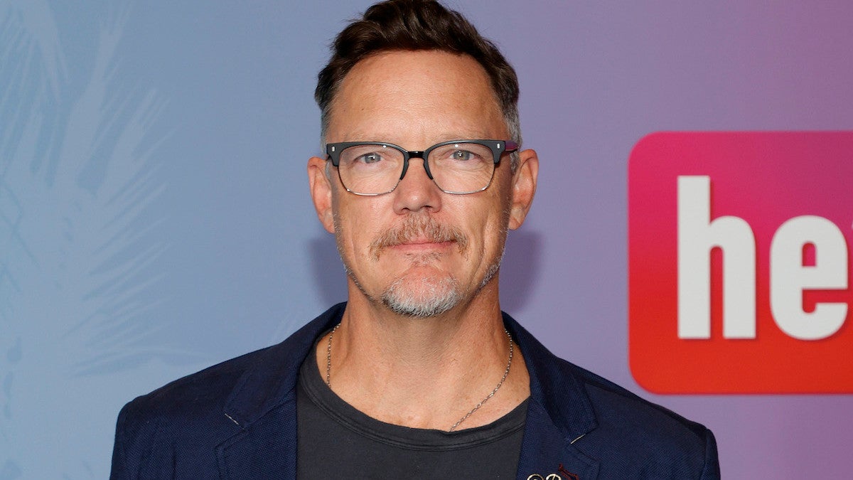 Mike Flanagan ajoute Matthew Lillard et d'autres à l'adaptation indépendante de Stephen King "La vie de Chuck"
