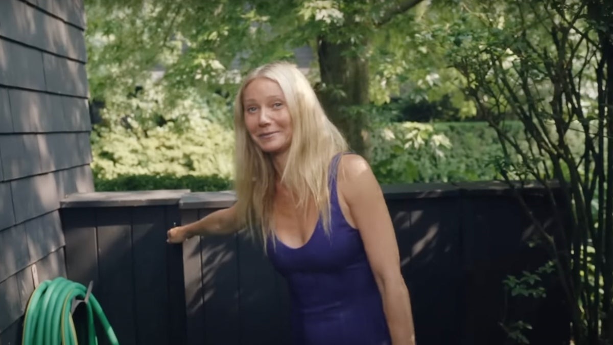Oui, Gwyneth Paltrow utilise vraiment son trophée Oscar comme arrêt de porte (Vidéo)