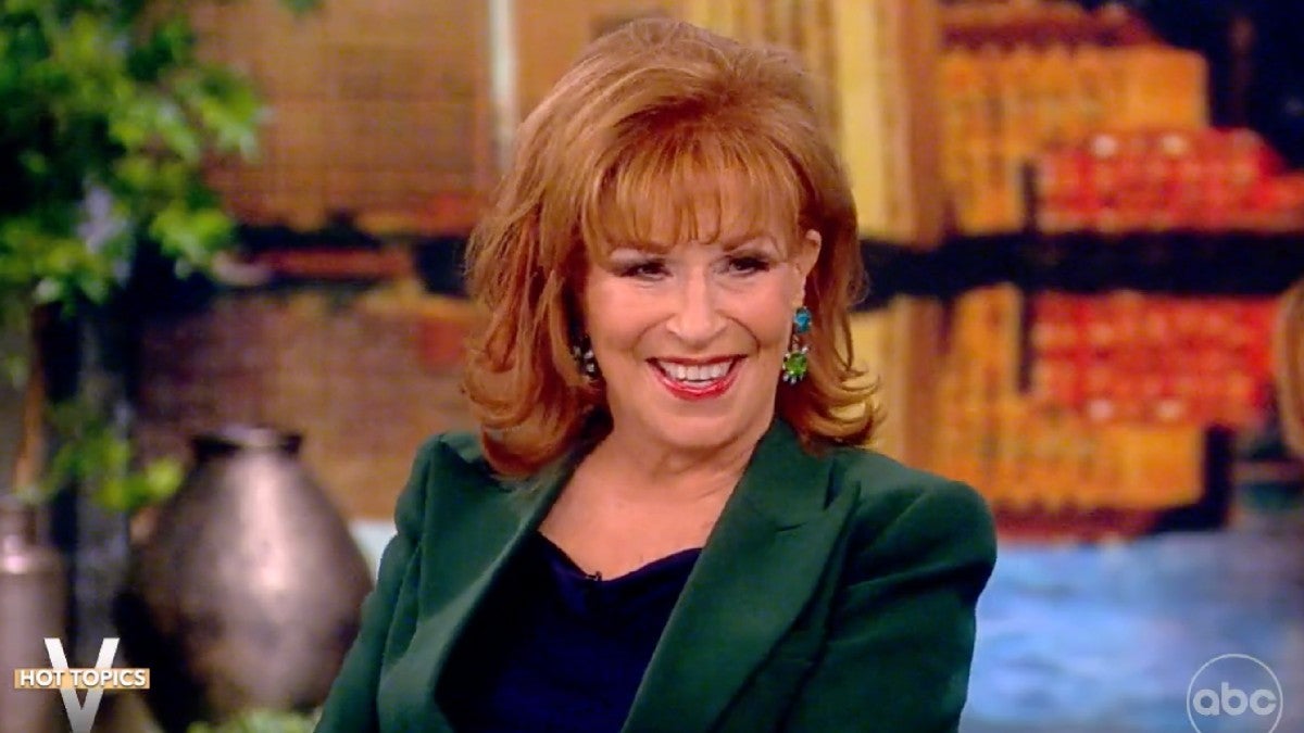 « The View » : Joy Behar dit à Alyssa Farah Griffin « Vous n'avez pas l'équipement » pour continuer « l'attraction nue » (vidéo)