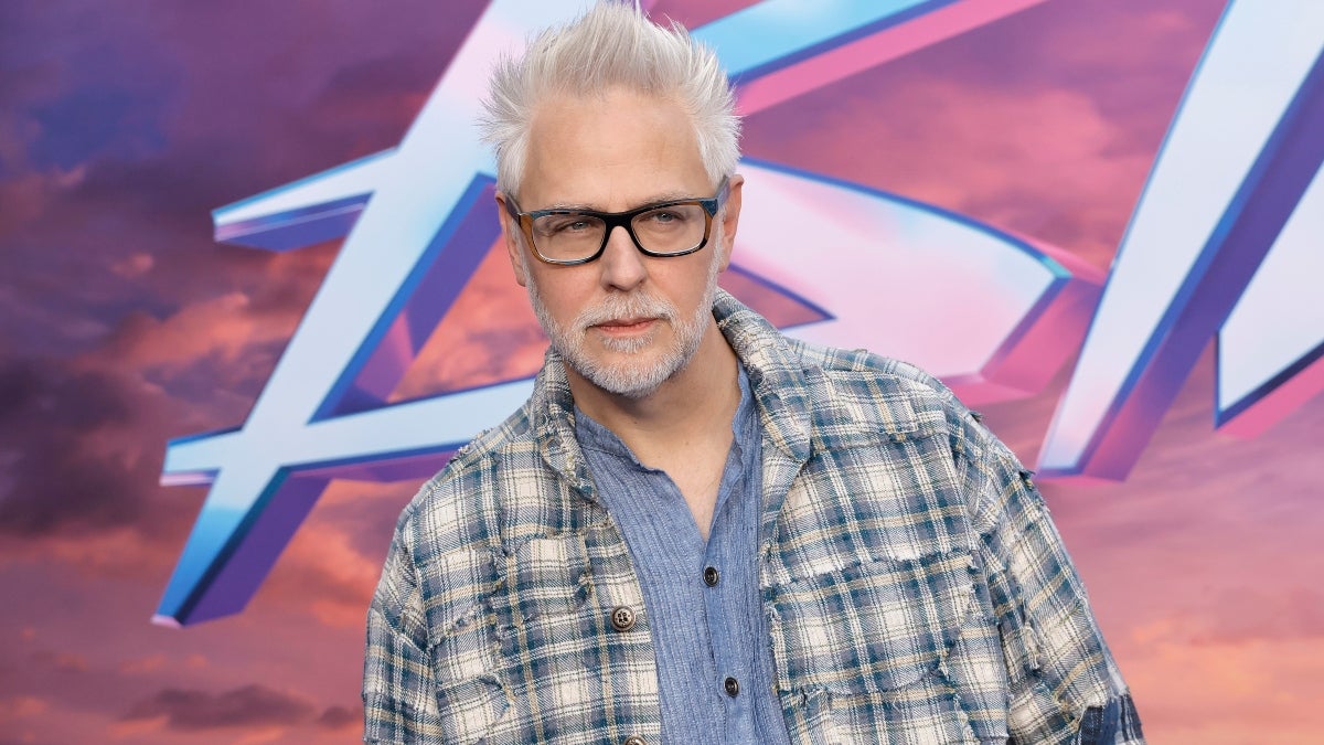 James Gunn affirme que "Superman : Legacy" sortira à la date prévue grâce à l'équipe qui n'a "jamais perdu la foi" pendant les grèves.