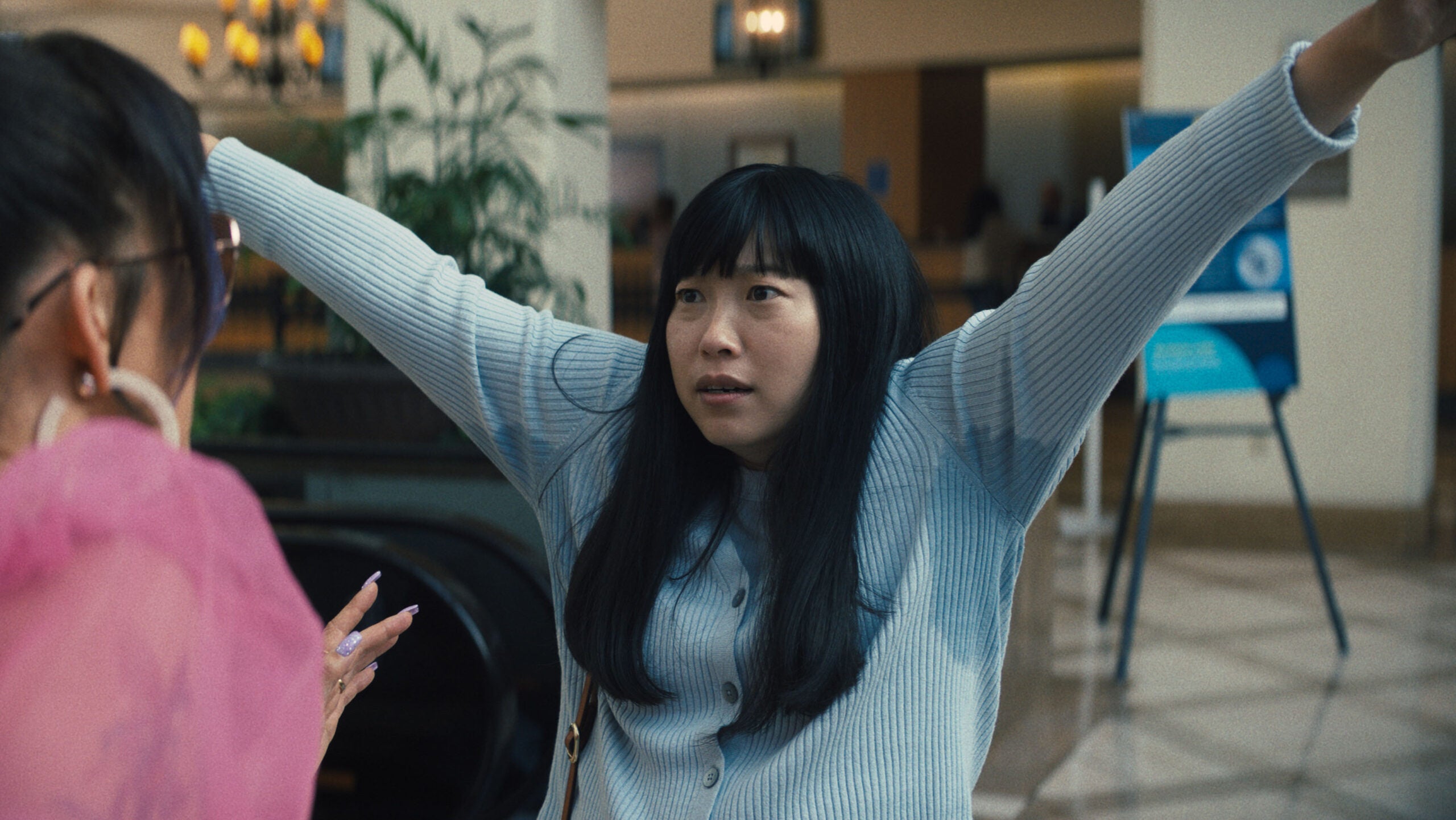 Le scénariste et le réalisateur de "Quiz Lady" décortiquent la scène hilarante où Awkwafina se défonce.