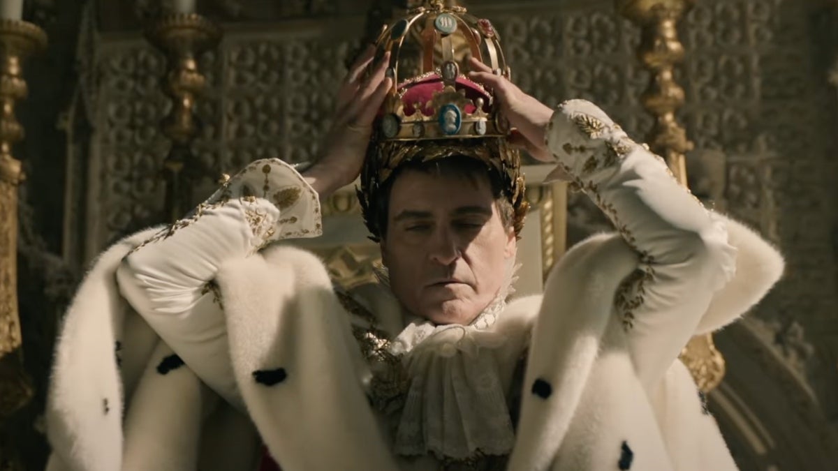 Les critiques de "Napoleon" qualifient le film de Ridley Scott de "somptueux" et "hilarant".