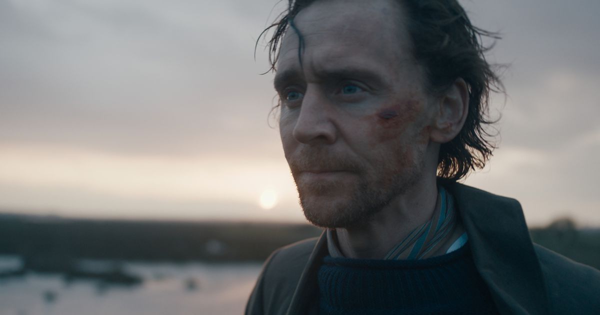 Tom Hiddleston relie l'adaptation de Stephen King de La vie de Chuck à Shawshank Redemption