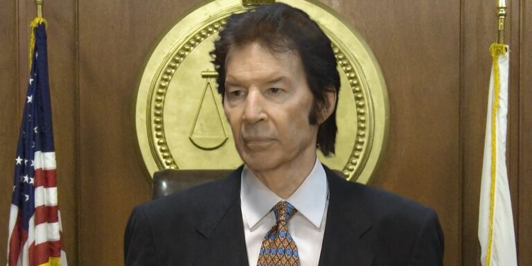 Déplacez-vous sur Tommy Wiseau, Neil Breen est le vrai roi de