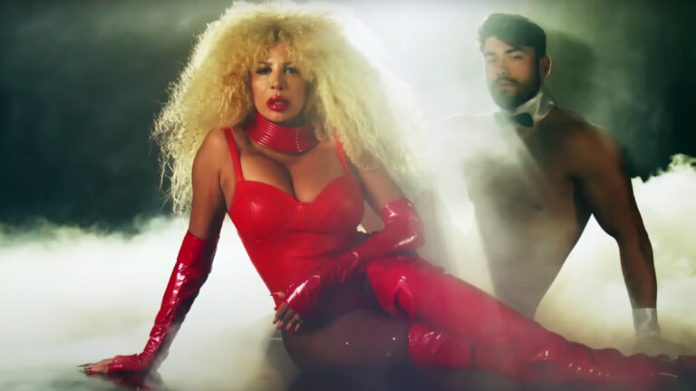 Afida Turner : oubliez « Etienne », son nouveau clip « High Energy » est un hit