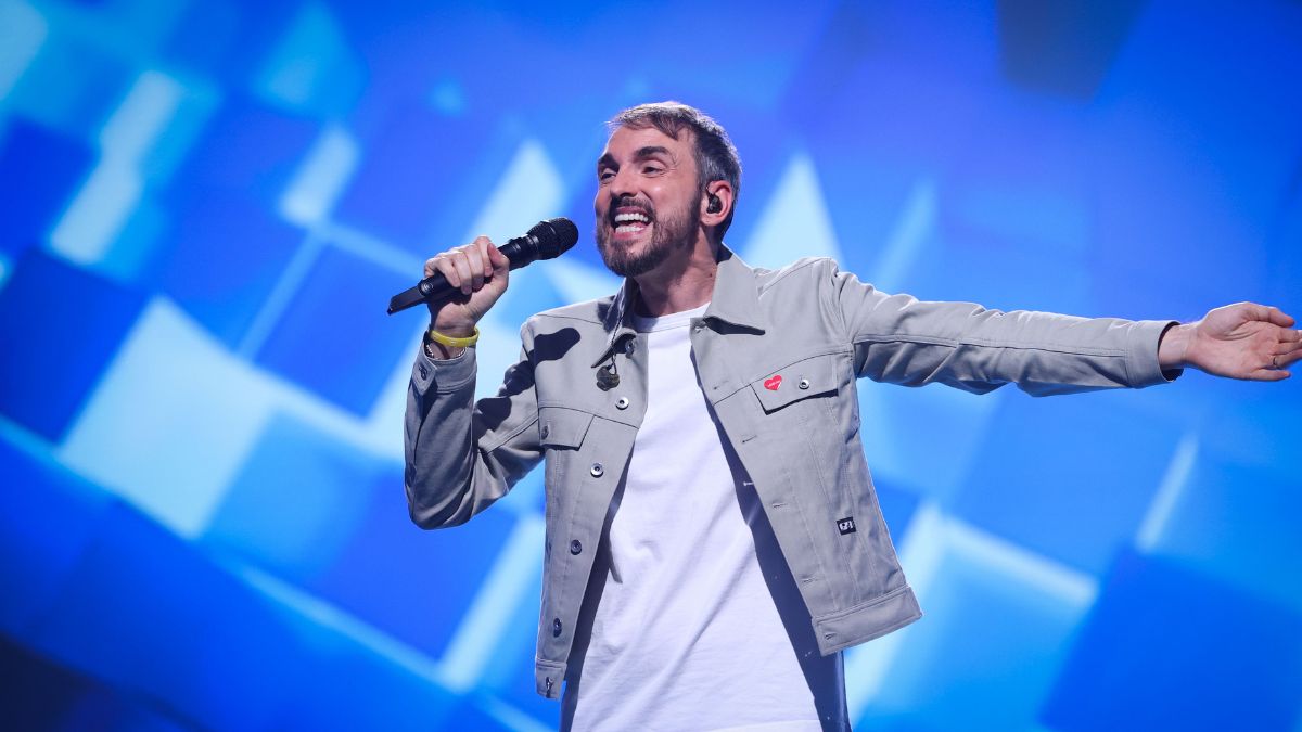Christophe Willem cash sur sa sexualité : « Je ne vois pas où est le problème si je suis attiré par...