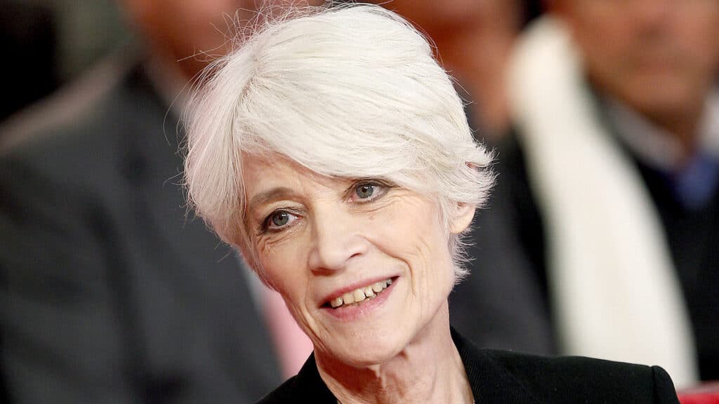 Françoise Hardy au plus mal : La chanteuse veut “partir dans l’autre dimension”