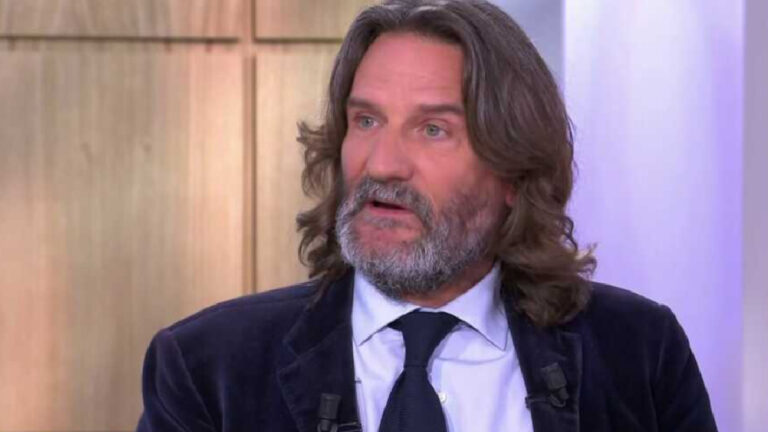 Frédéric Beigbeder parle ouvertement de son besoin d&rsquo;argent, un sujet souvent tabou…