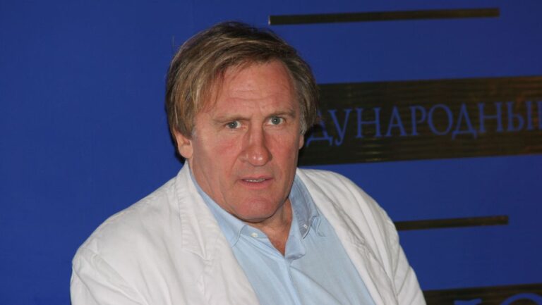 Gérard Depardieu accusé de viols : Carole Bouquet s’insurge, « J’ai eu dix ans de sexualité avec…
