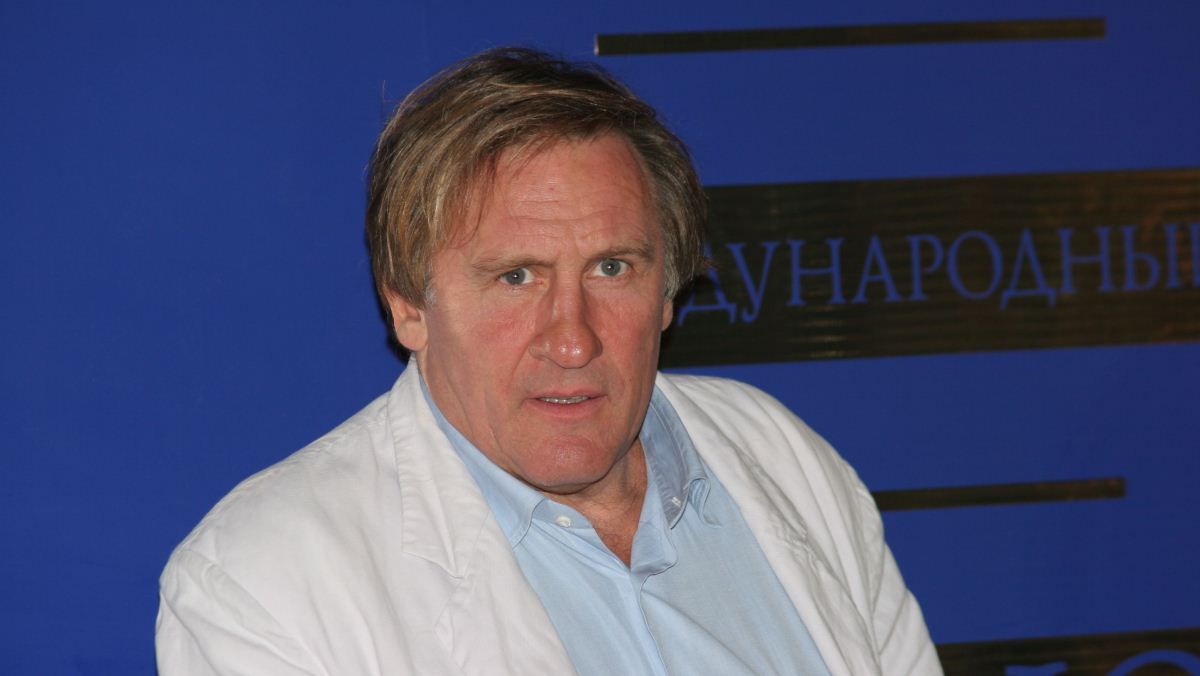 Gérard Depardieu accusé de viols : Carole Bouquet s’insurge, « J’ai eu dix ans de sexualité avec...