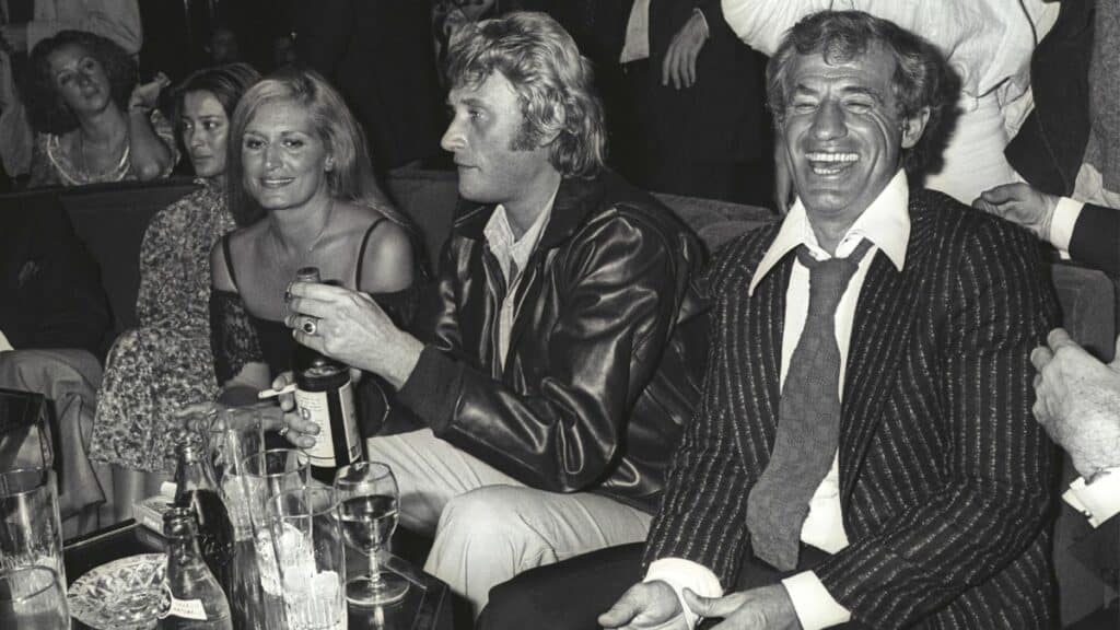 Jean-Paul Belmondo : Cascadeur même à la maison pour le plaisir de ses enfants