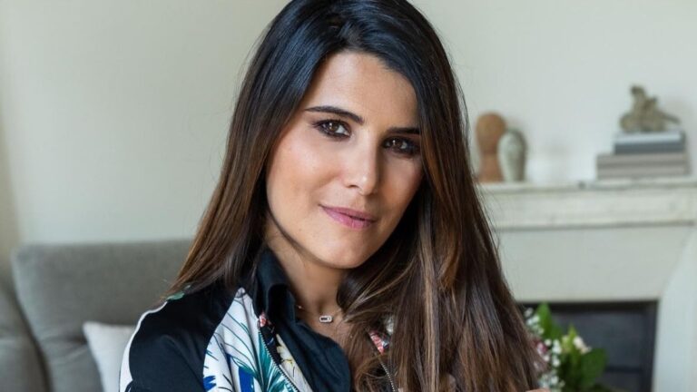 Karine Ferri : maman à 40 ans, l’animatrice se confie sur sa dernière grossesse