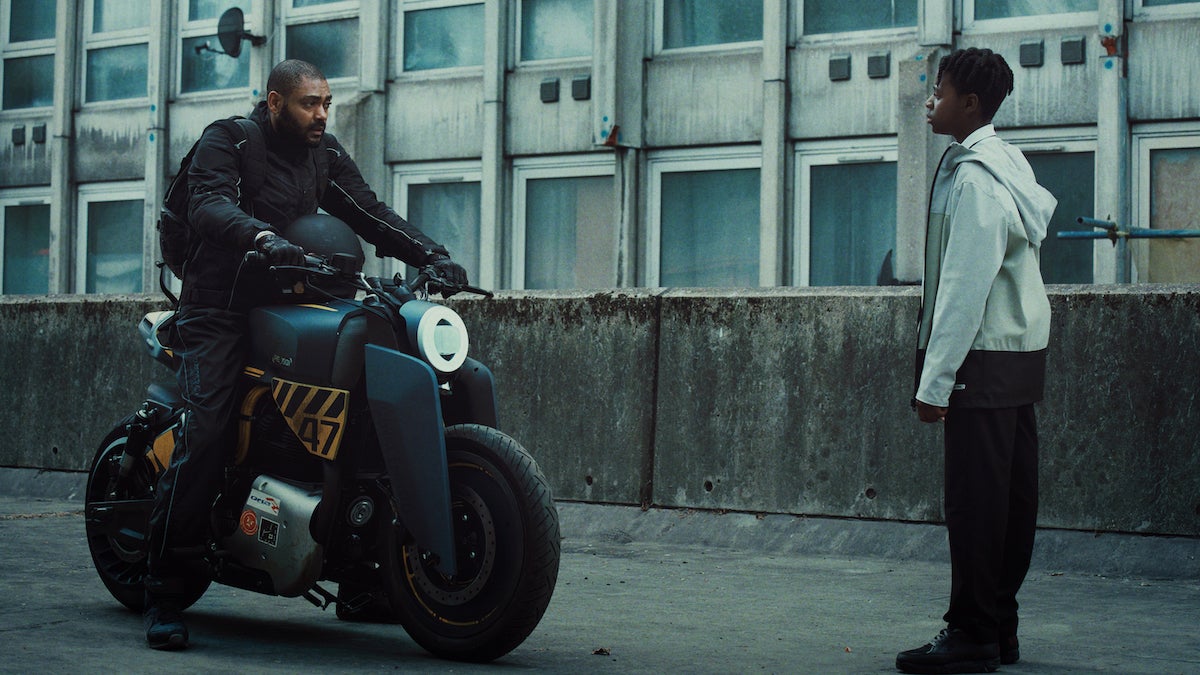 La bande-annonce de "The Kitchen" dévoile la première réalisation dystopique de Daniel Kaluuya pour Netflix | Vidéo