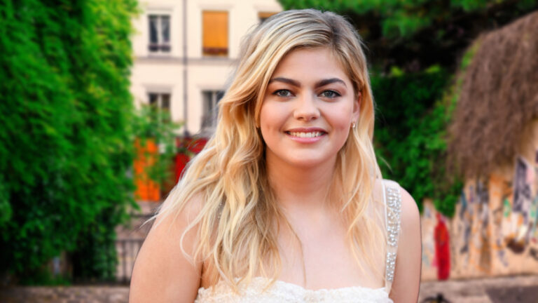Louane : son appartement parisien avec mezzanine, dressing XXL et cuisine ultra-équipée