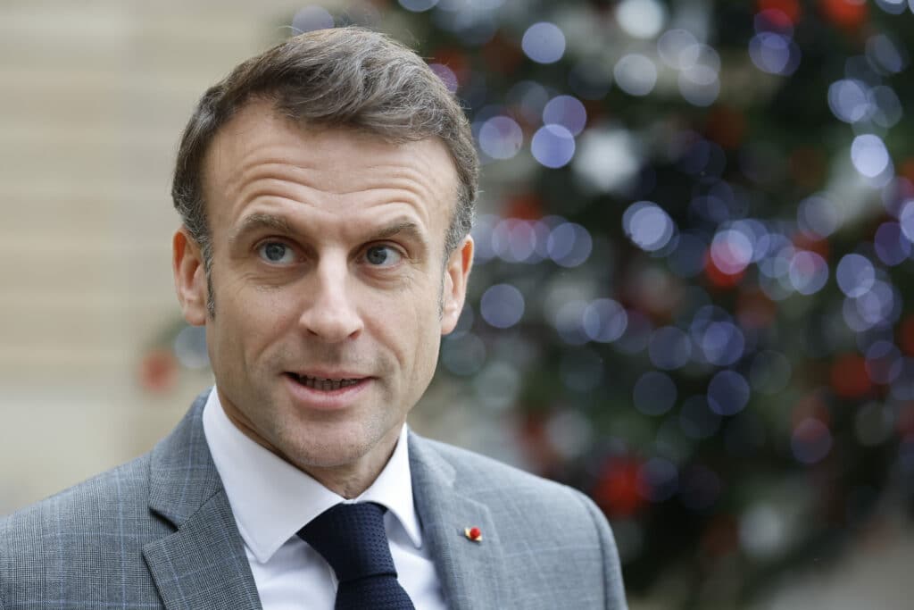 Pour Emmanuel Macron : Gérard Depardieu « rend fier la France »