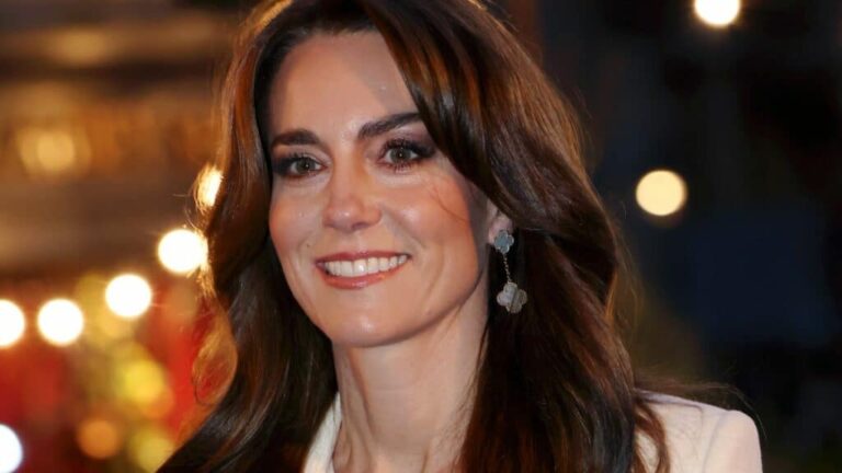 Voyage dans le passé : Le palais dévoile une jeune Kate Middleton dans une rare photo de Noël
